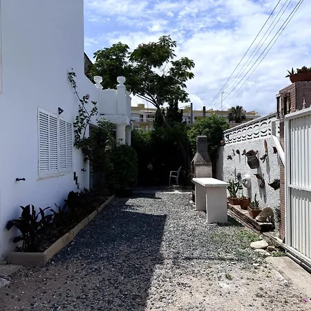 Beachfront Paradise By Gloove Apartment Denia